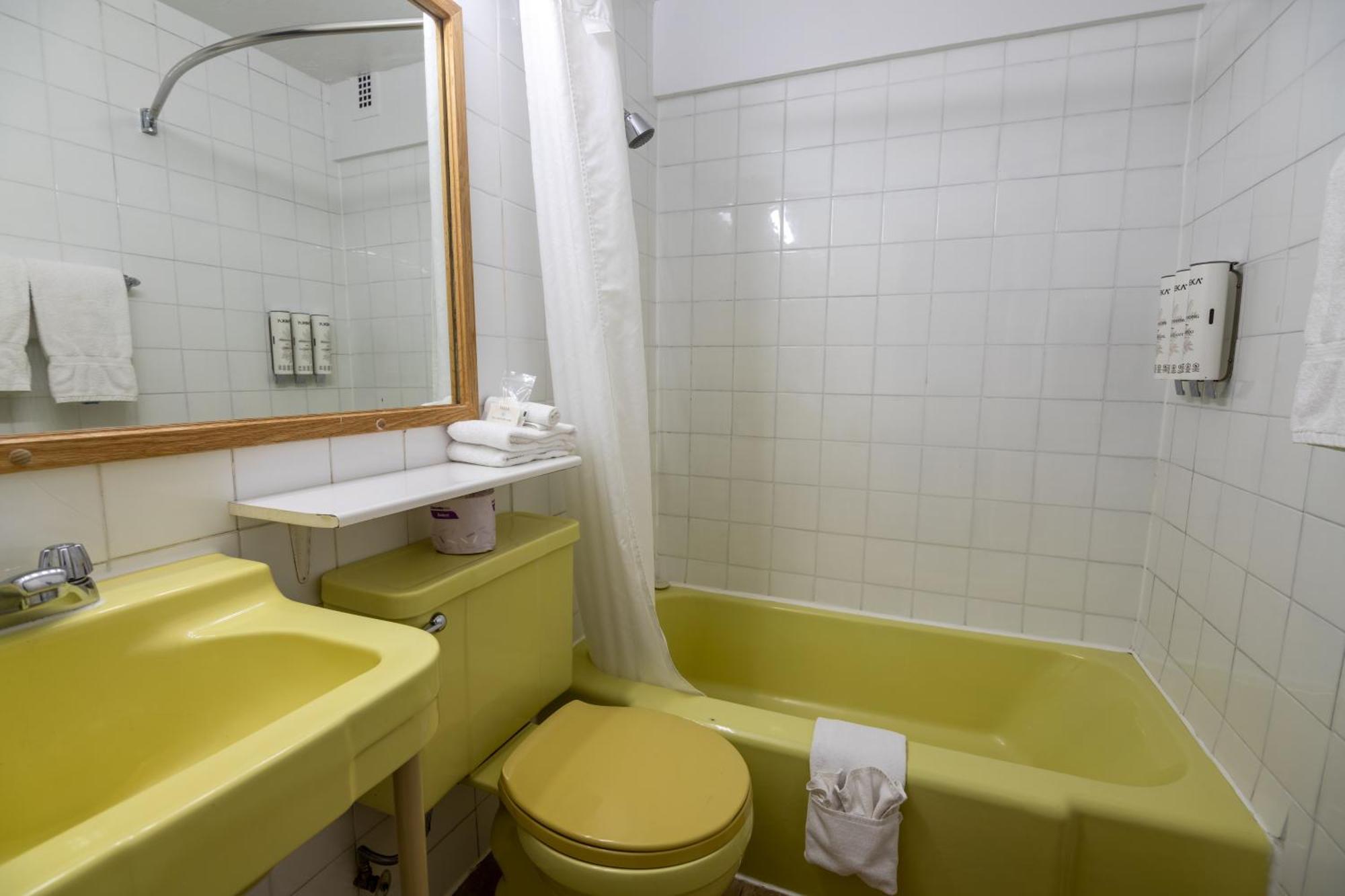 Hotel Les Mouettes Sept lles Bagian luar foto